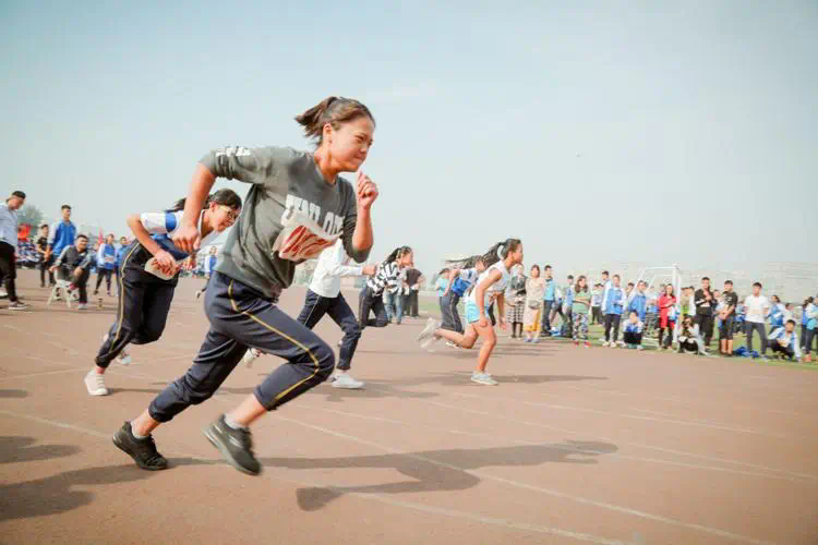 大学租网球拍合适吗南京