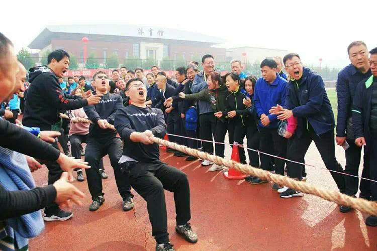 网球拍的底盖怎么掀开的